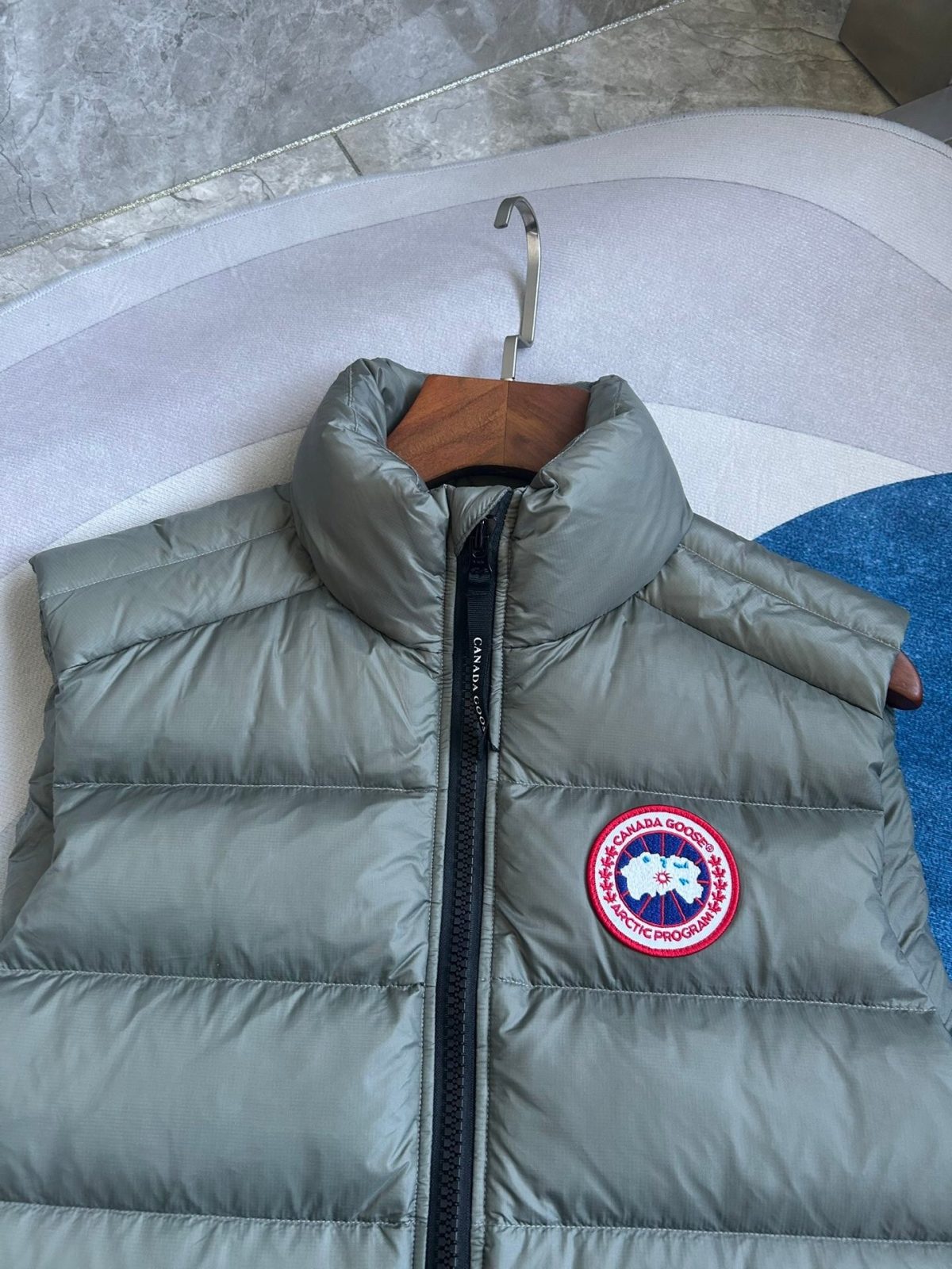 Canada Goose E2229 Crofton Vest-WD Men Winter Vest Size S-XXL - Image 7