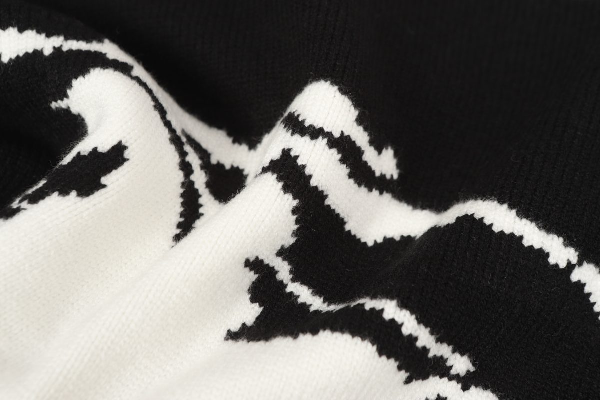 Burberry Unisex Sweatshirt Size S-L - Image 9