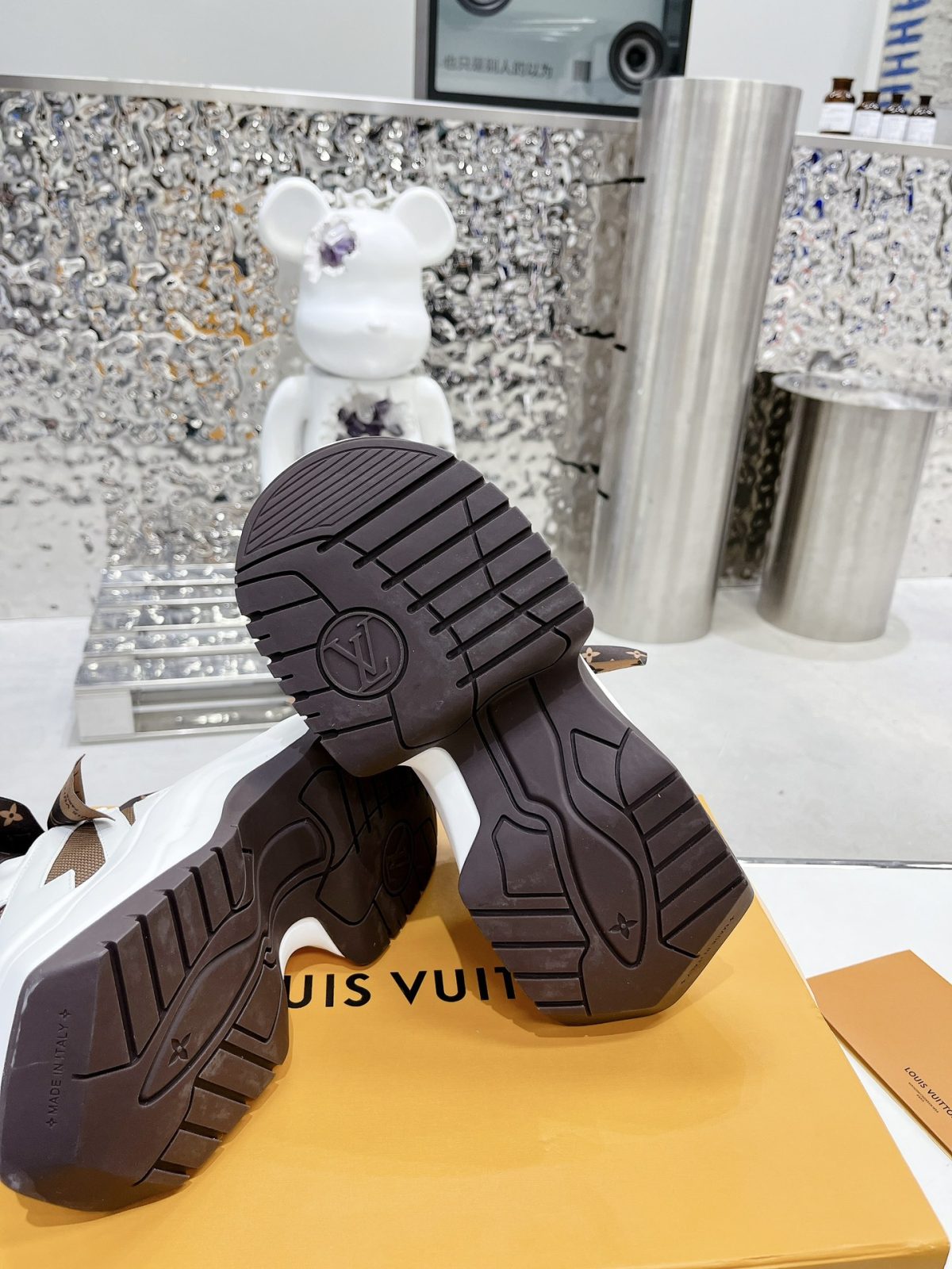 Louis Vuitton Cruise23 Archlight 2.0 Sneaker Size 36-41 - Image 9