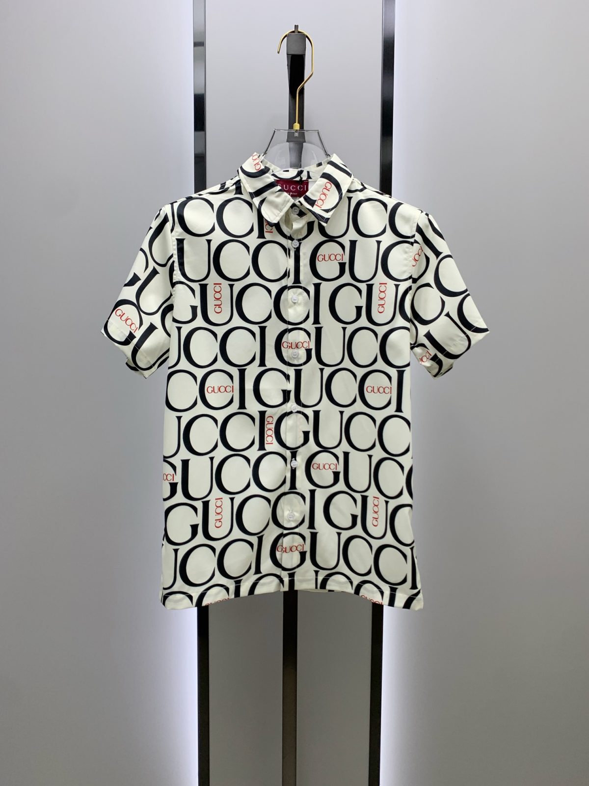Gucci Sommeranzug Size M-XXL - Image 2