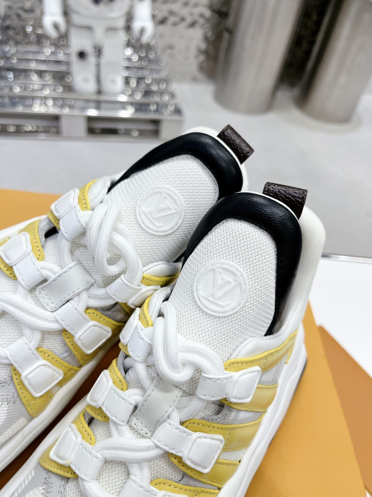 Louis Vuitton Cruise23 Archlight 2.0 Sneaker Size 36-41 - Image 6