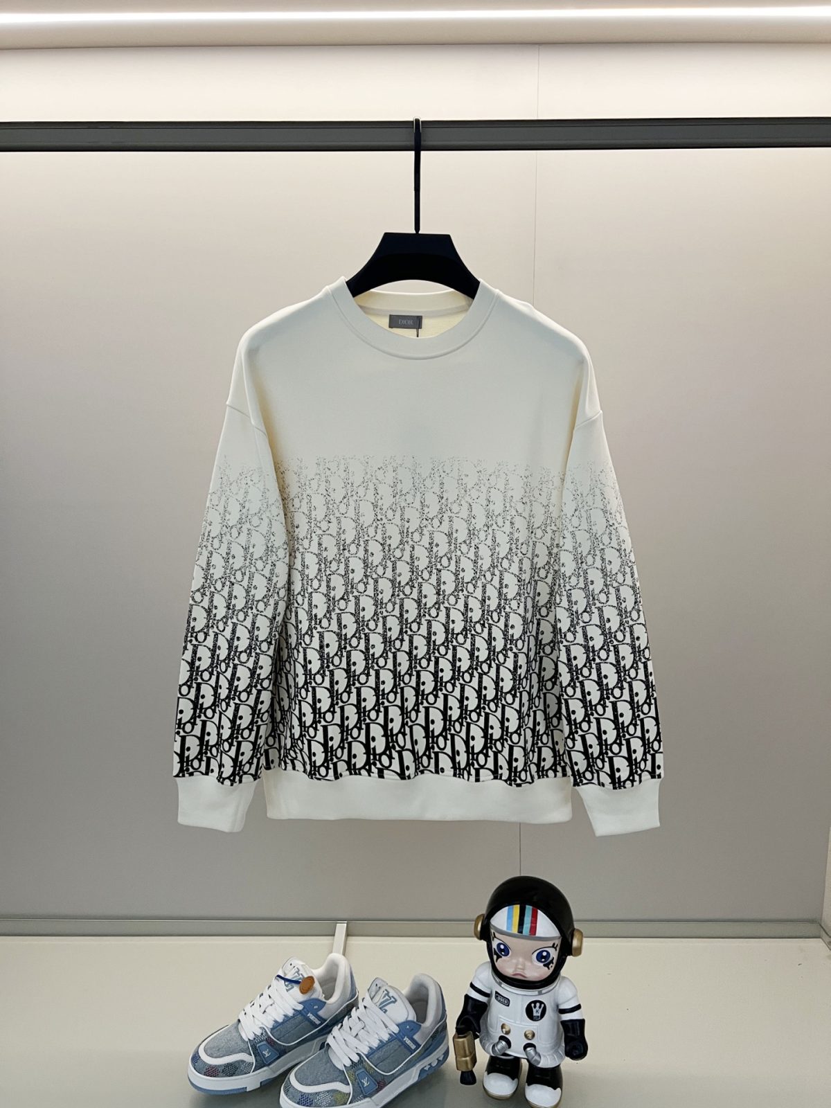 Dior New Unisex Sweatshirt Size S-XL - Image 1