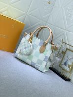 Louis Vuitton M46373 OnTheGo Shoulder Bags Size 25*19*11cm - Image 2