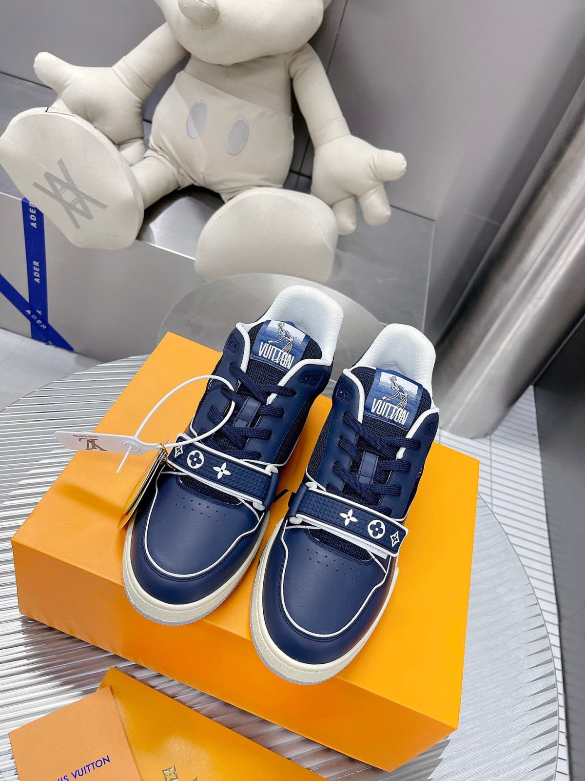 Louis Vuitton LV Trainer Velcro Strap Sneaker Size 36-46 - Image 2