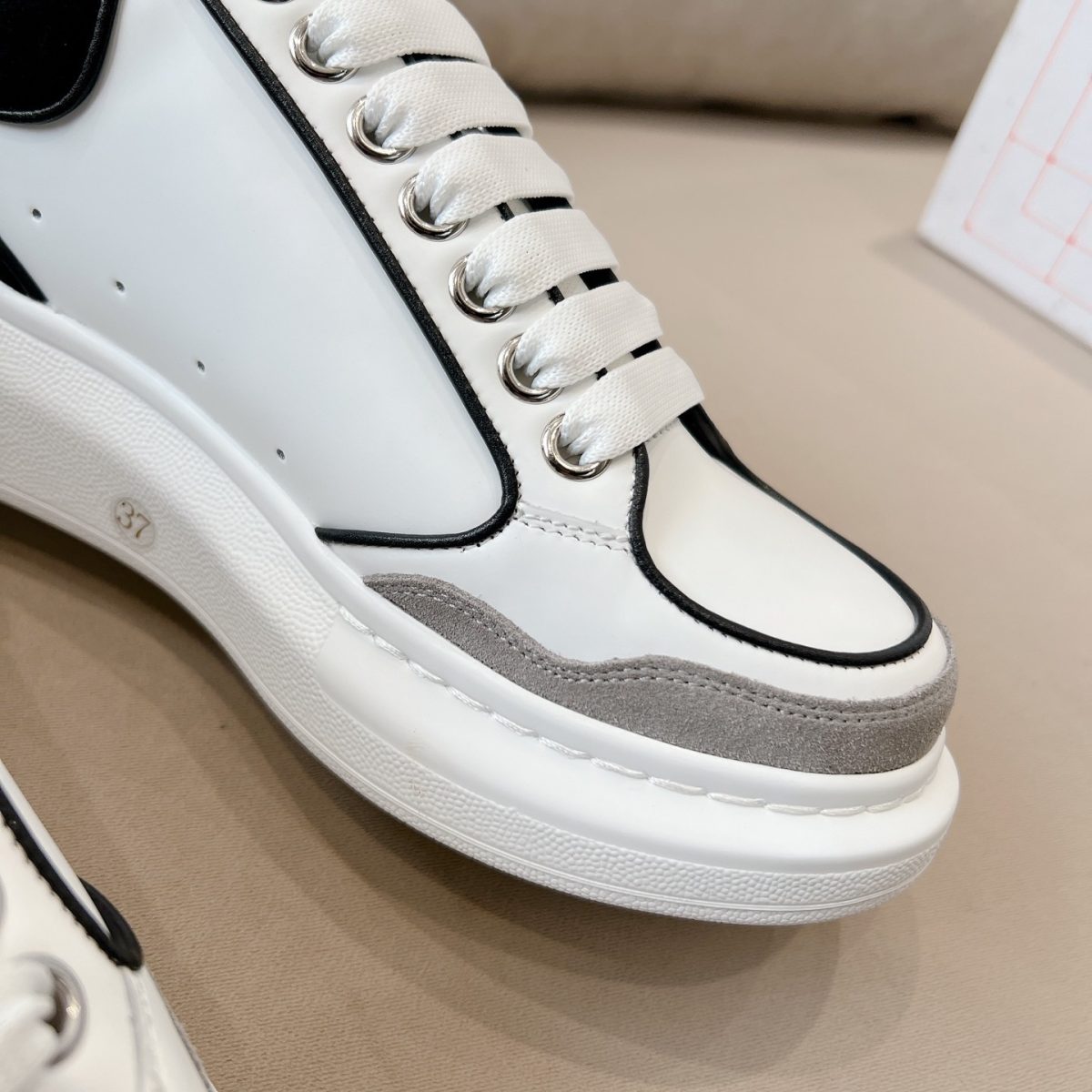 Alexander McQueen Oversized Sneaker size 36-46 - Image 8