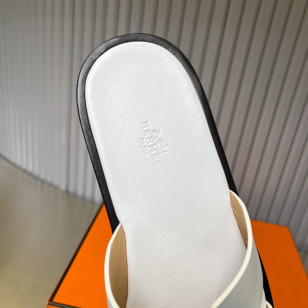 Hermes lzmir Sandals Size 40-45 - Image 8