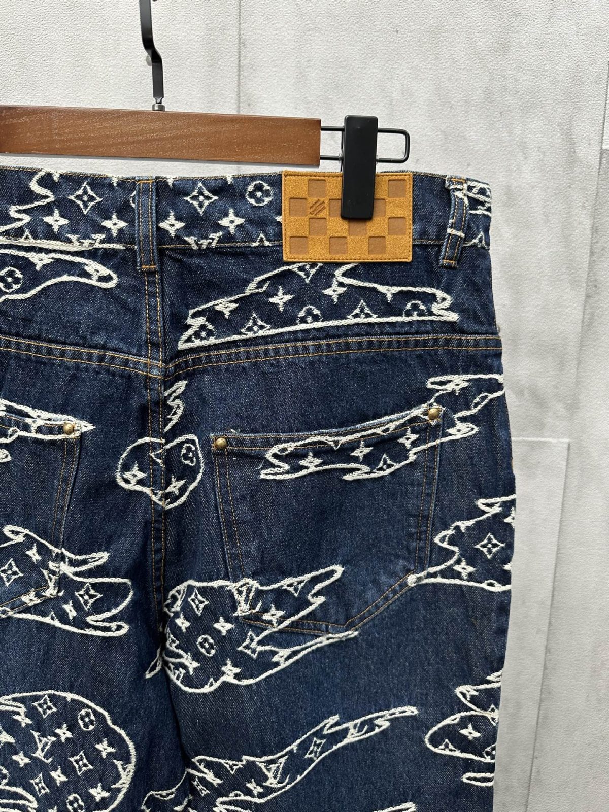 Louis Vuitton Unisex Jeans Size S-XL - Image 4