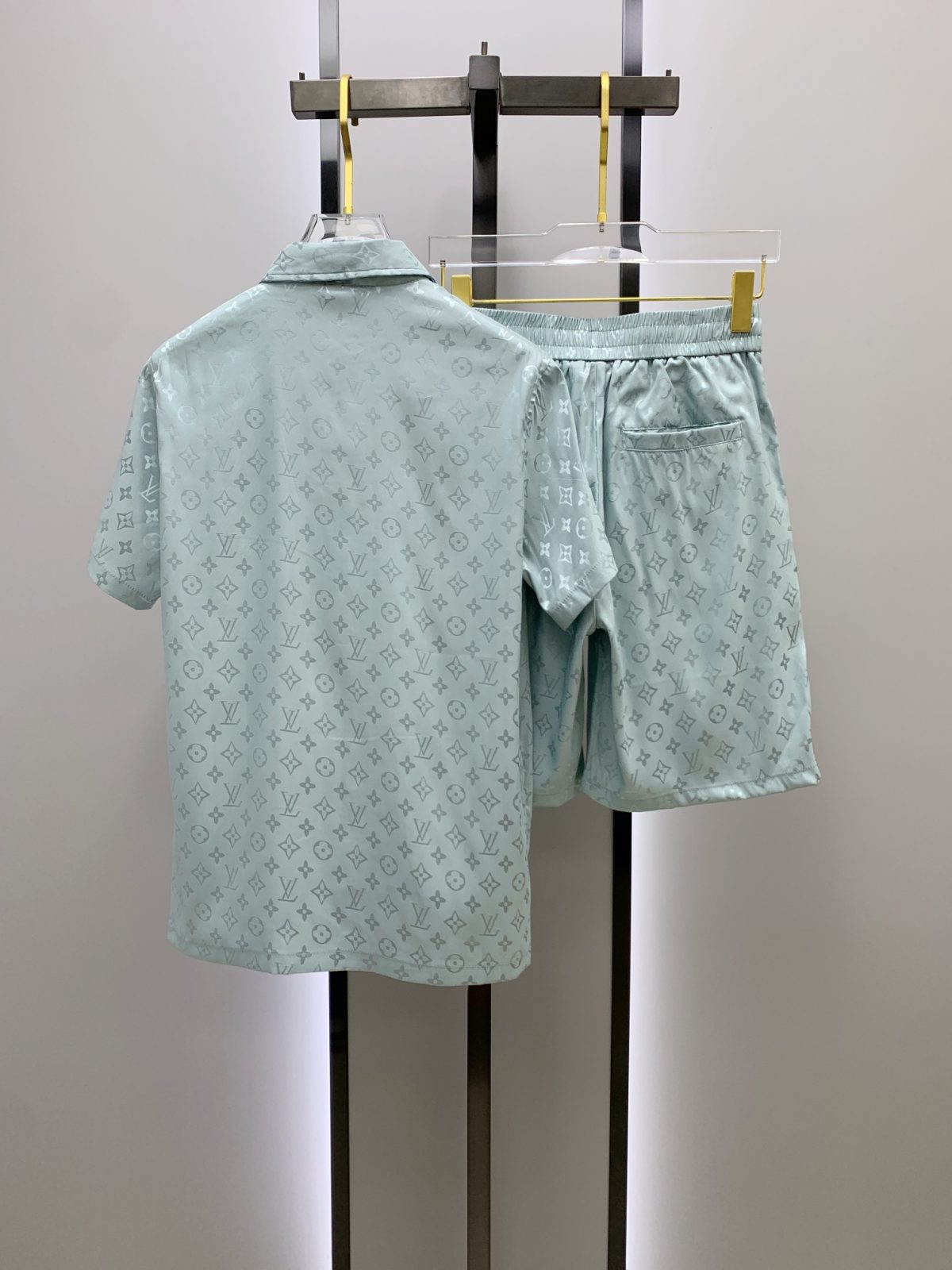 Louis Vuitton Sommeranzug Size M-XXL - Image 11