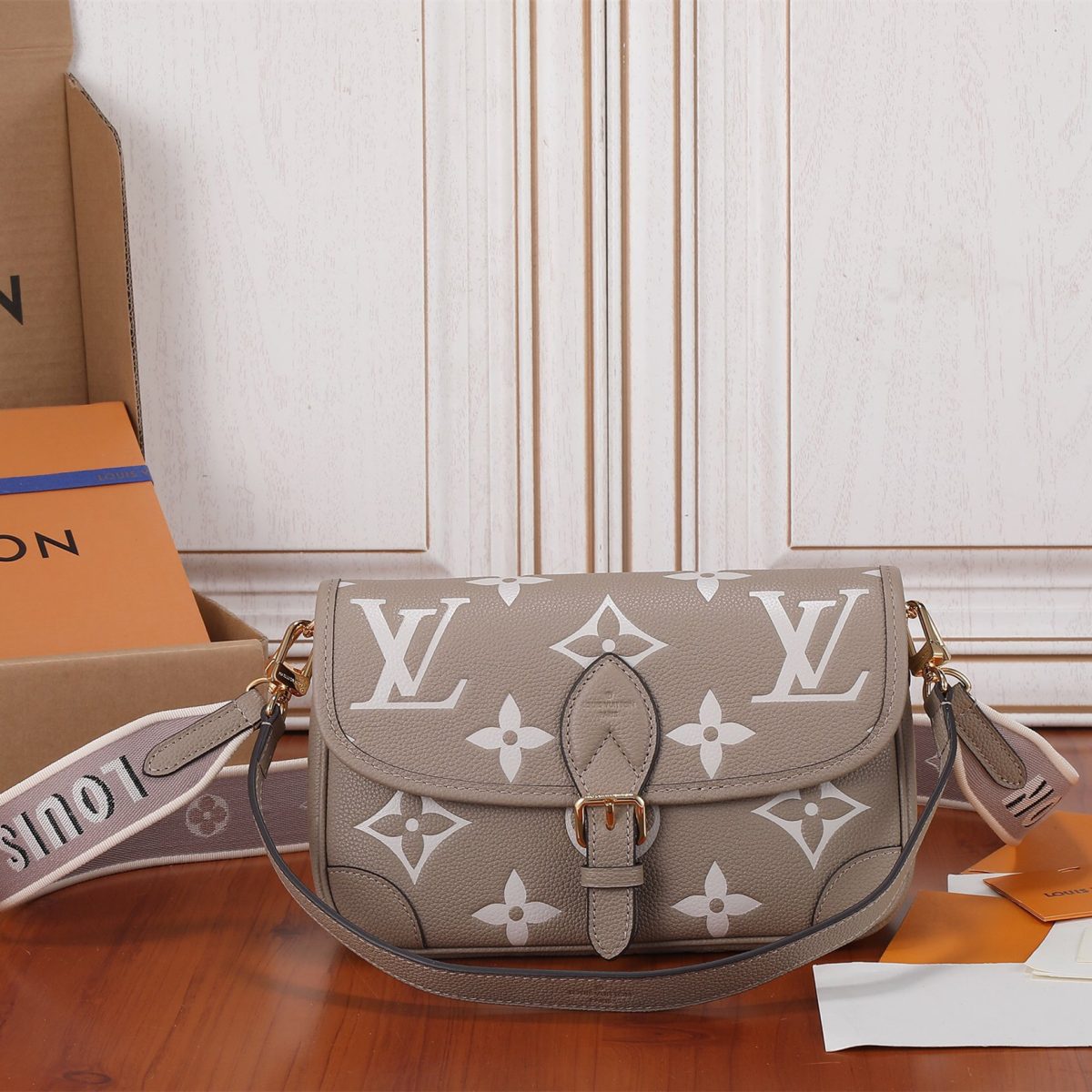 Louis Vuitton M46583 Diane Women Bags Size 23*16*8.5cm - Image 1