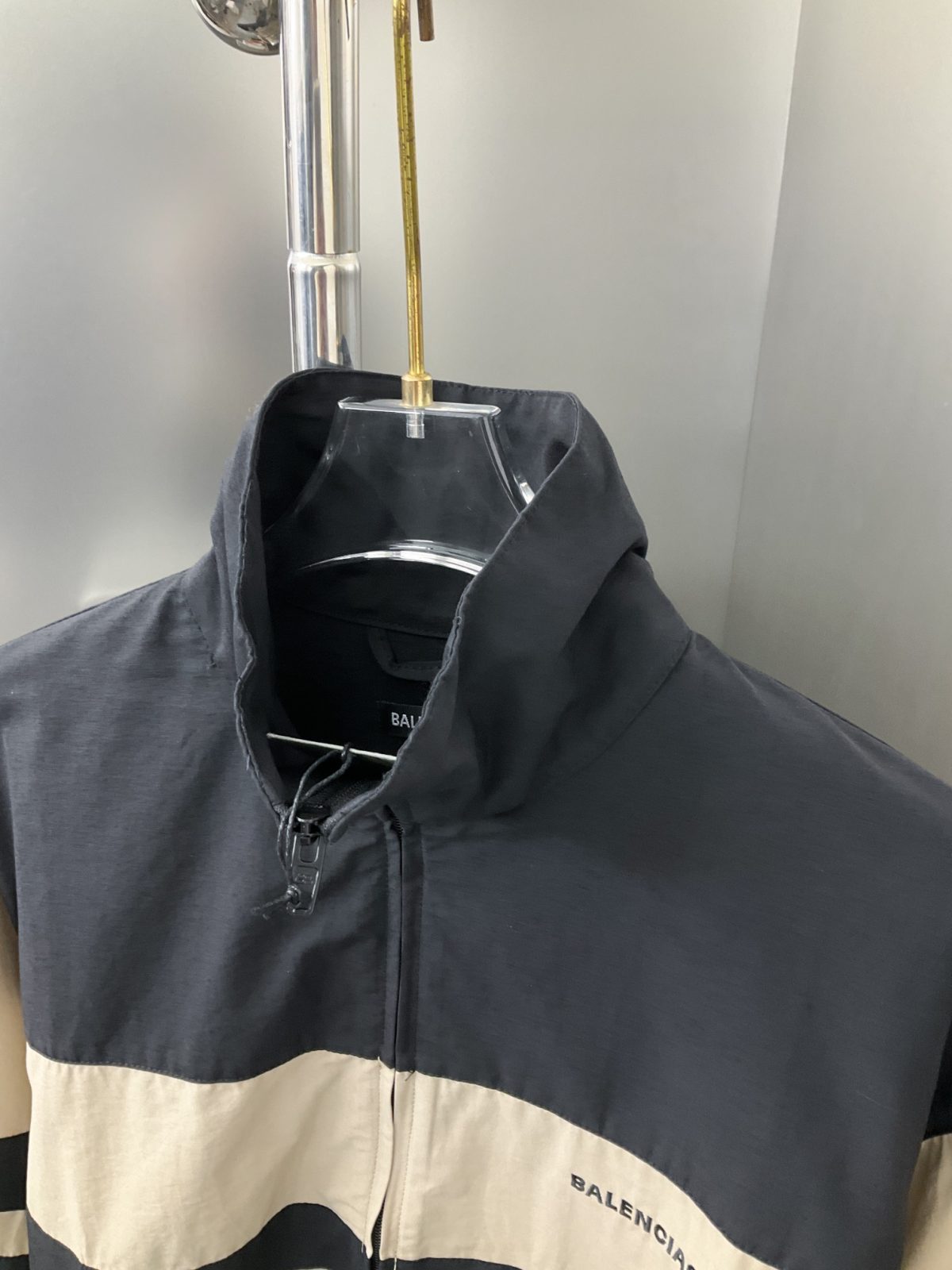 Balenciaga New Jacket Size S-XL - Image 7