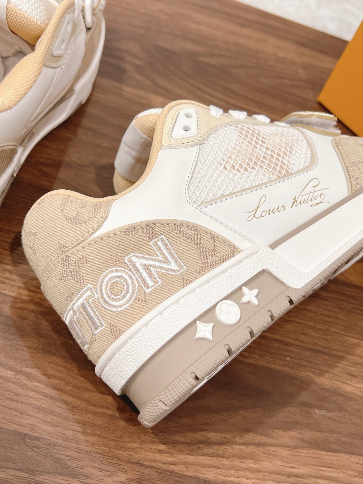 Louis Vuitton LV Trainer Velcro Strap Sneaker Size 36-46 - Image 9