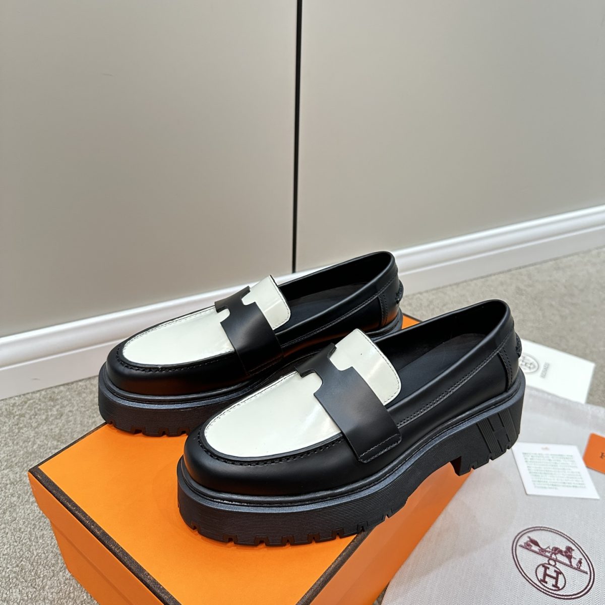 Hermes Women Loafers Size 36-40 - Image 1