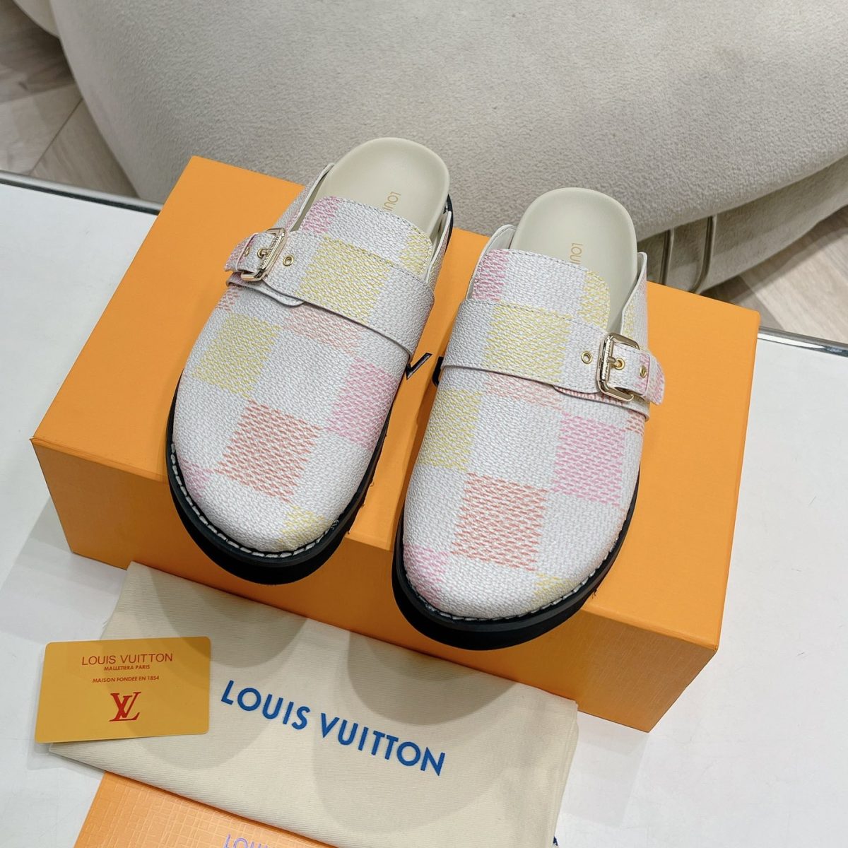 Louis Vuitton Winterbreak Comfert Slippers Size 35-46 - Image 1