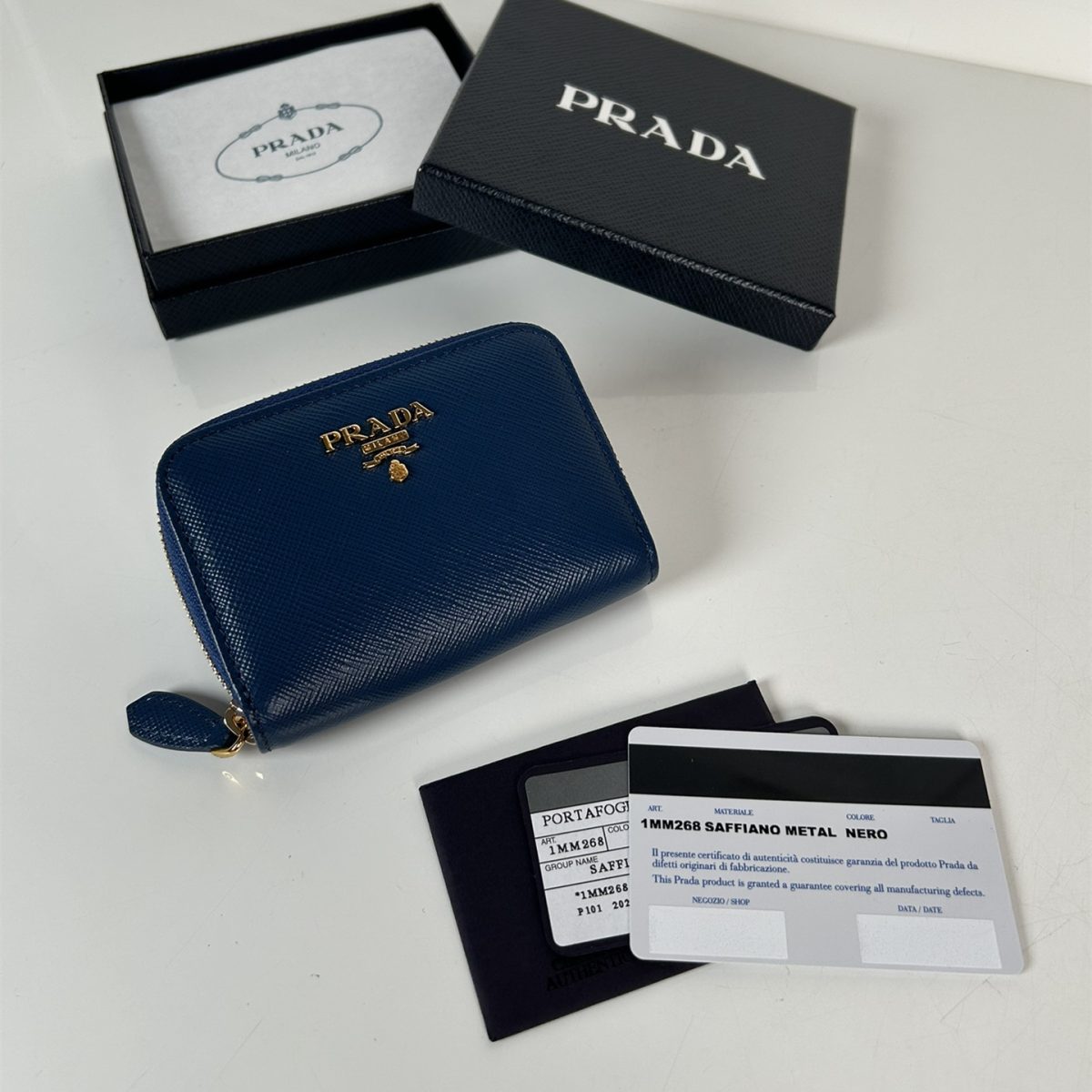 Prada Card Holder Size 10*8cm - Image 1