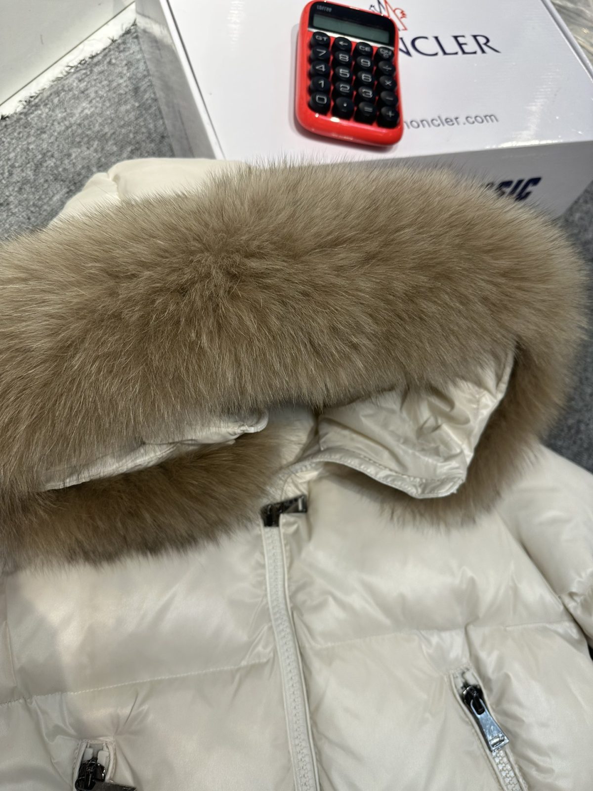 Moncler Avoce Women Down Jacket Size S-XL - Image 4