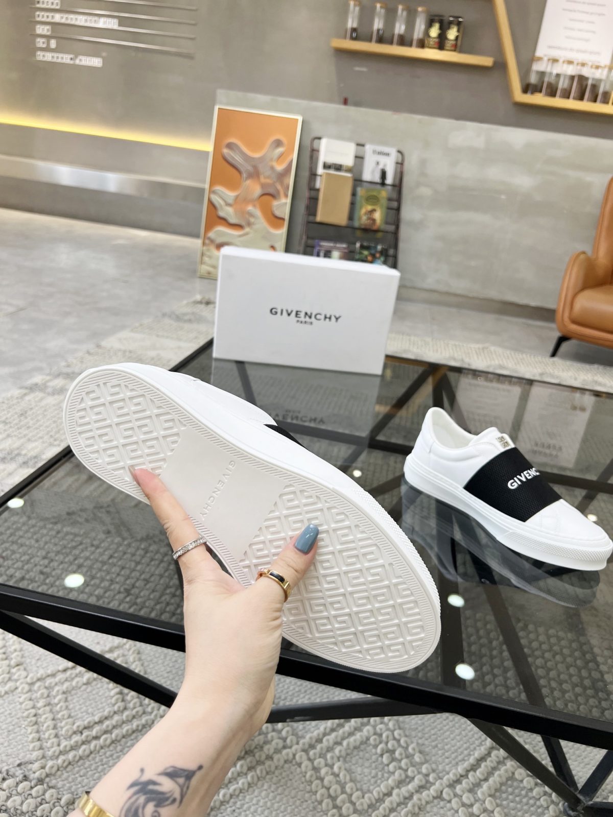 Givenchy TPU Sneaker Size 36-46 - Image 9
