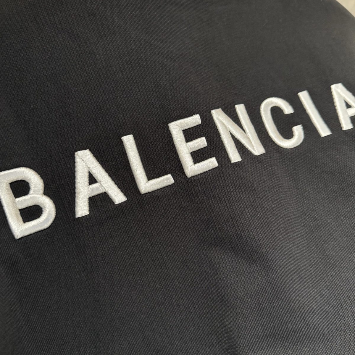 Balenciaga Unisex Sweatshirt Size S-XL - Image 5