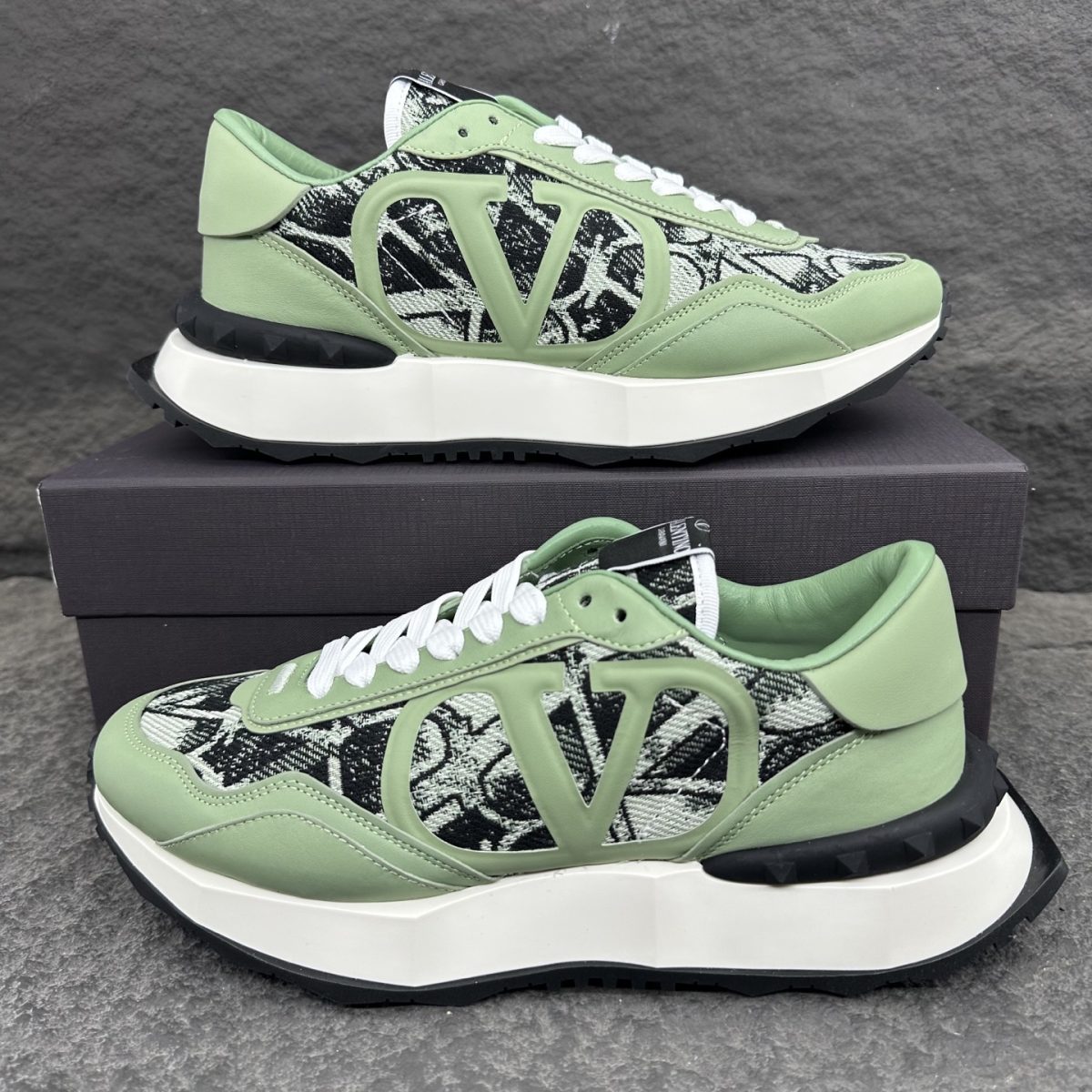Valentino LACERUNNER Men Sneaker Size 40-46 - Image 1
