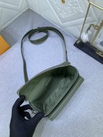 Louis Vuitton M83560 Pilot Shoulder Bags Size 20*12*5cm - Image 9