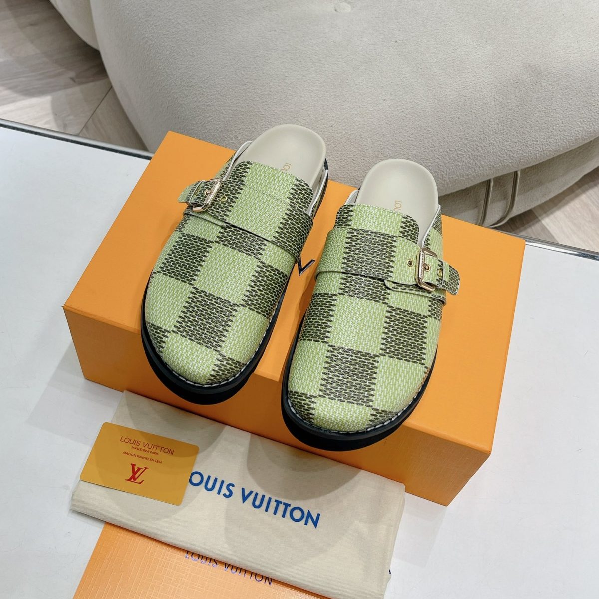 Louis Vuitton Winterbreak Comfert Slippers Size 35-46 - Image 1