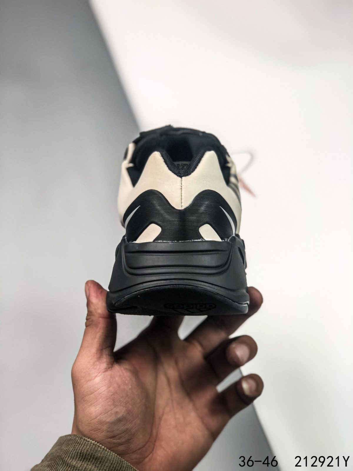 Yeezy 700 V2 Mens/Women's Sneakers Shoes 36 - 46 - Image 5
