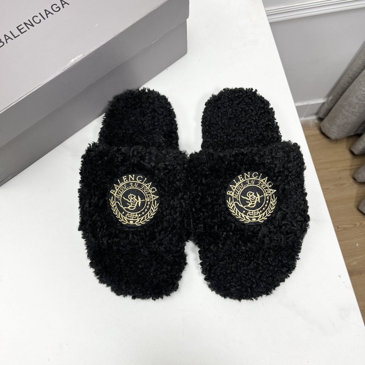 Balenciaga 23fw Women Winter Slippers Size 36-40 - Image 1