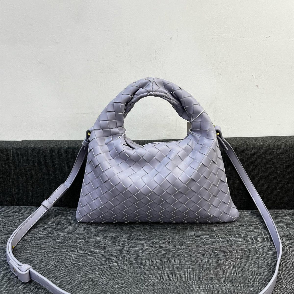 Bottega Veneta HO Shoulder Bags 28*17cm - Image 1