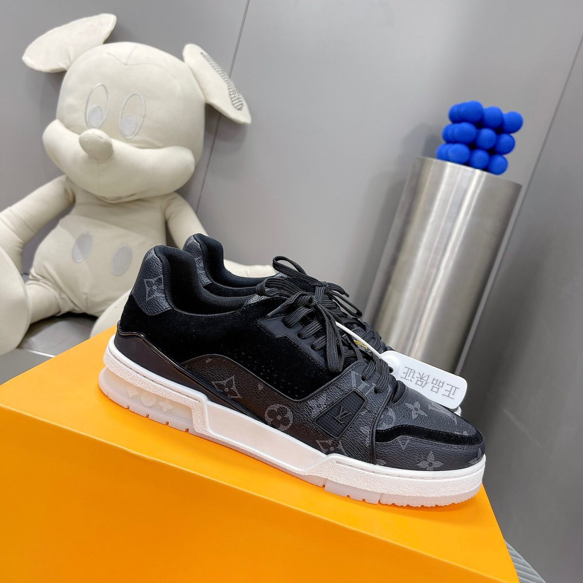 Louis Vuitton Trainer Sneaker Size 36-46 - Image 1