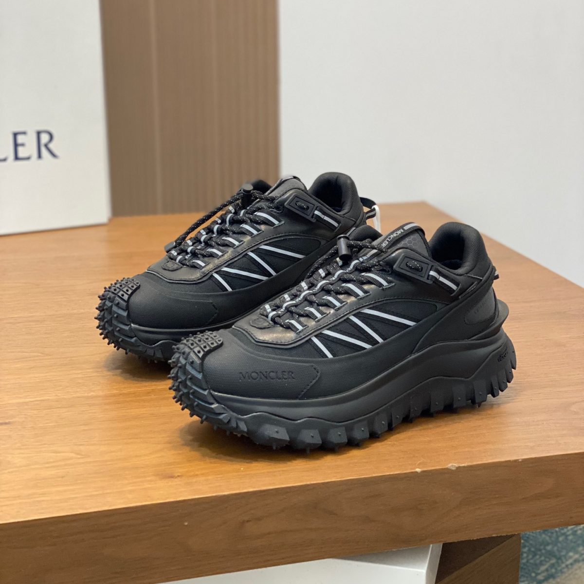 Moncler Trailgrip Gtx Sneaker Size 40-45 - Image 1