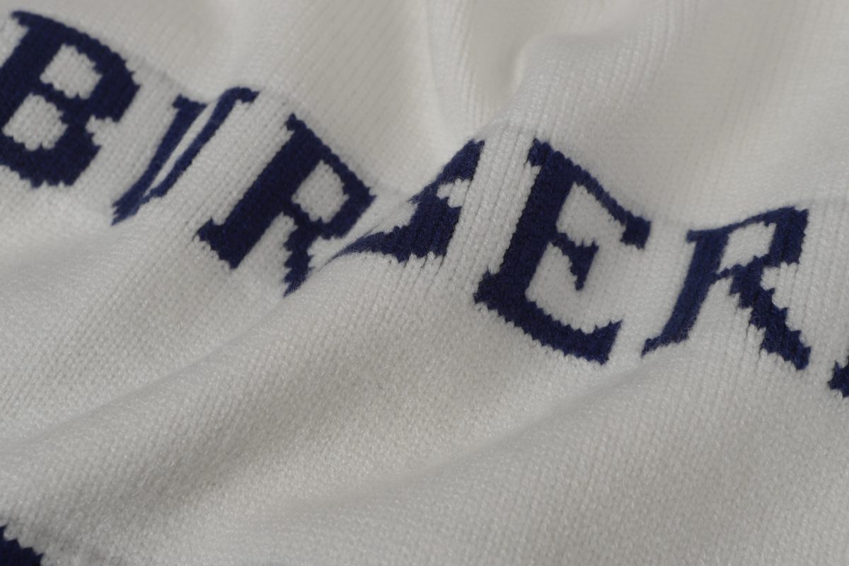 Burberry Unisex Jacket Size S-L - Image 9