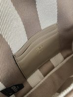 Fendi Baguette Shoulder Bags Small 19*10*4cm - Image 8