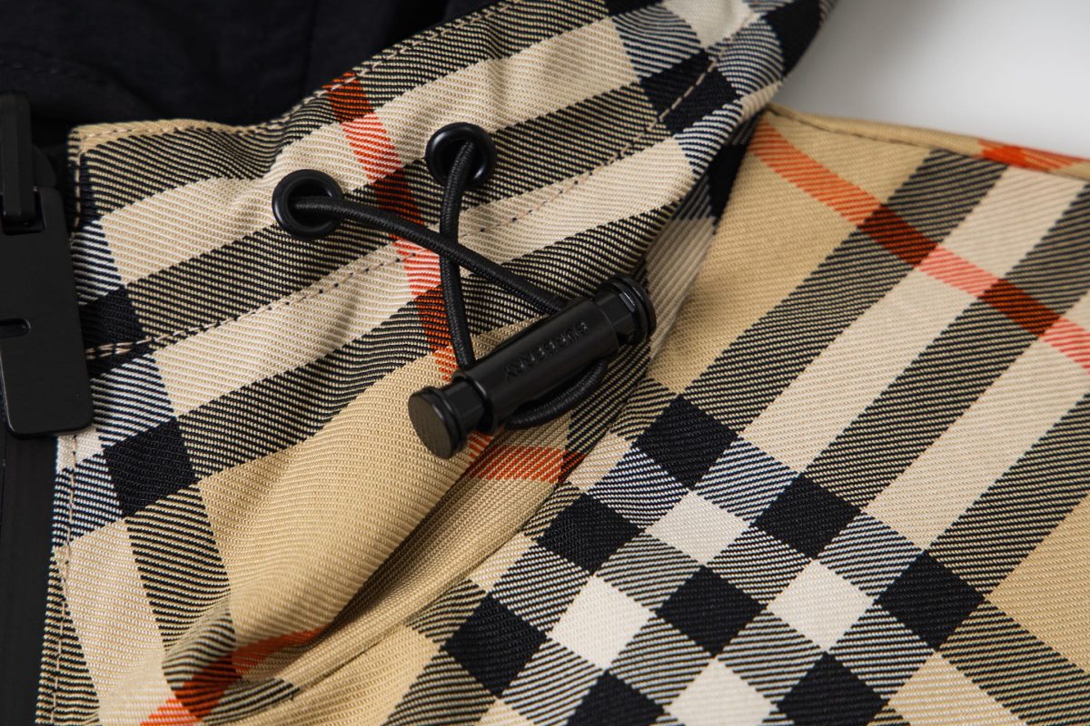Burberry Jacket Size S-XL - Image 3