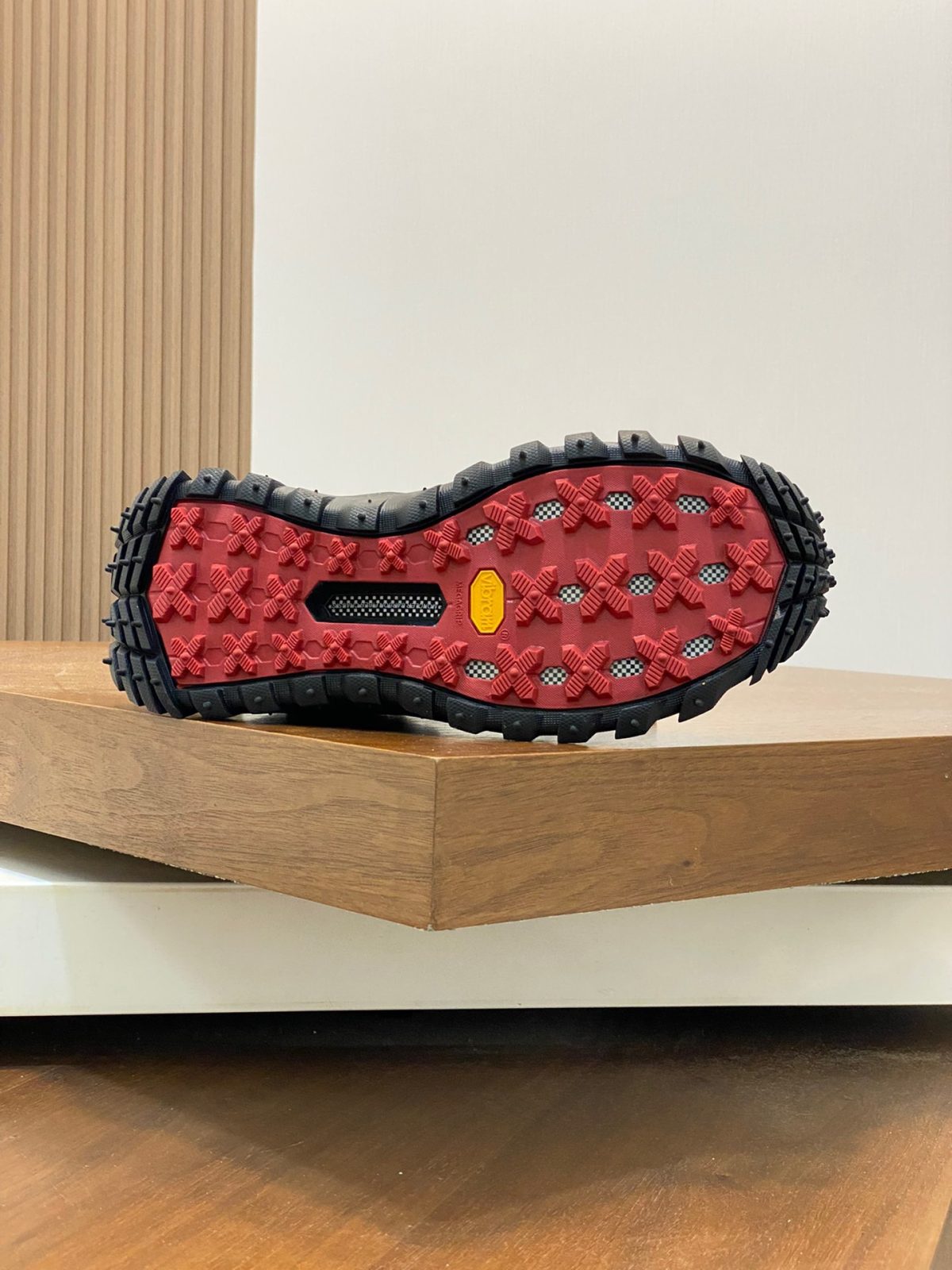 Moncler Trailgrip Gtx Sneaker Size 40-45 - Image 9
