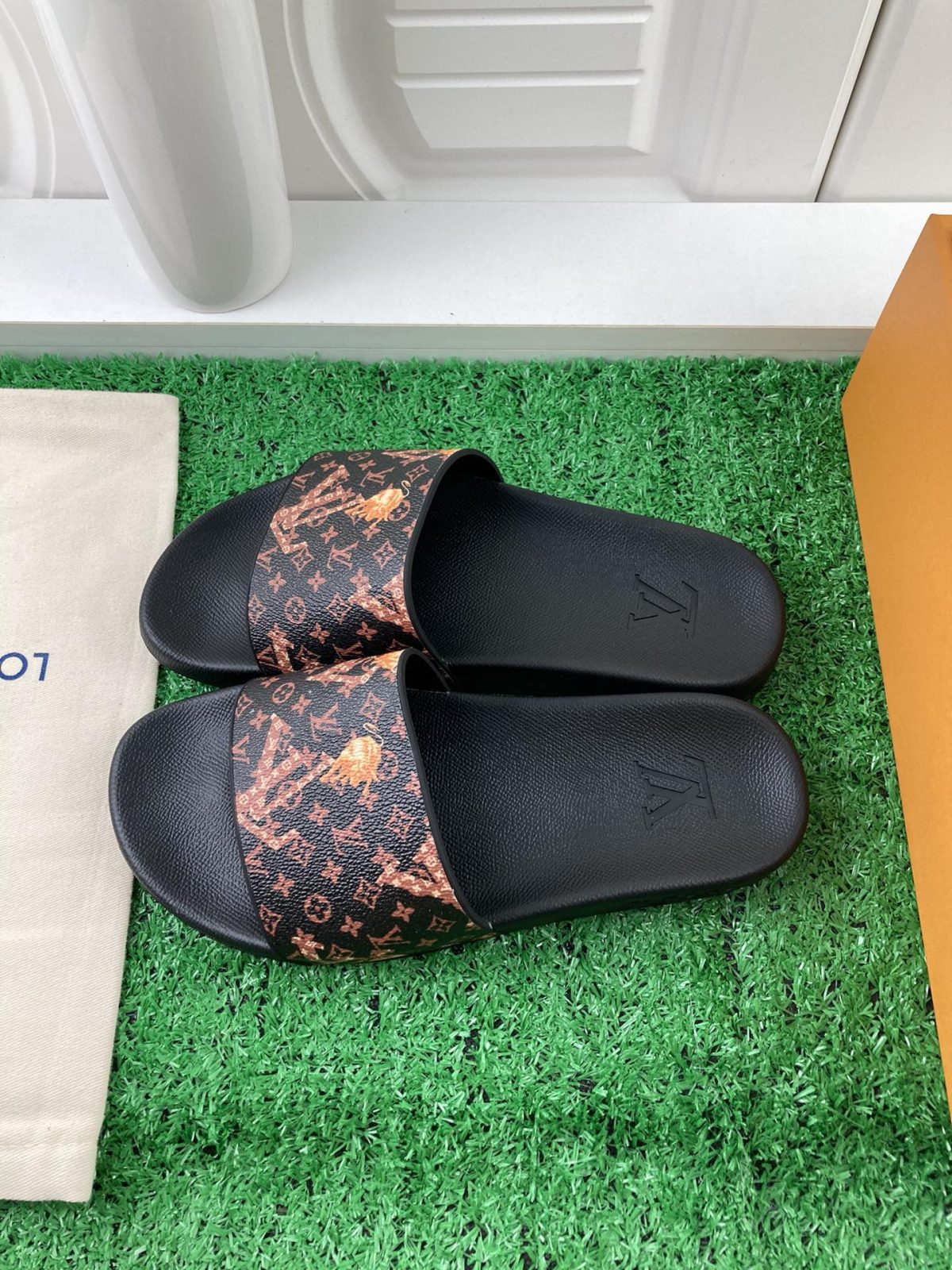 Louis Vuitton 2024ss Candy Series Slippers Size 36-45 - Image 4