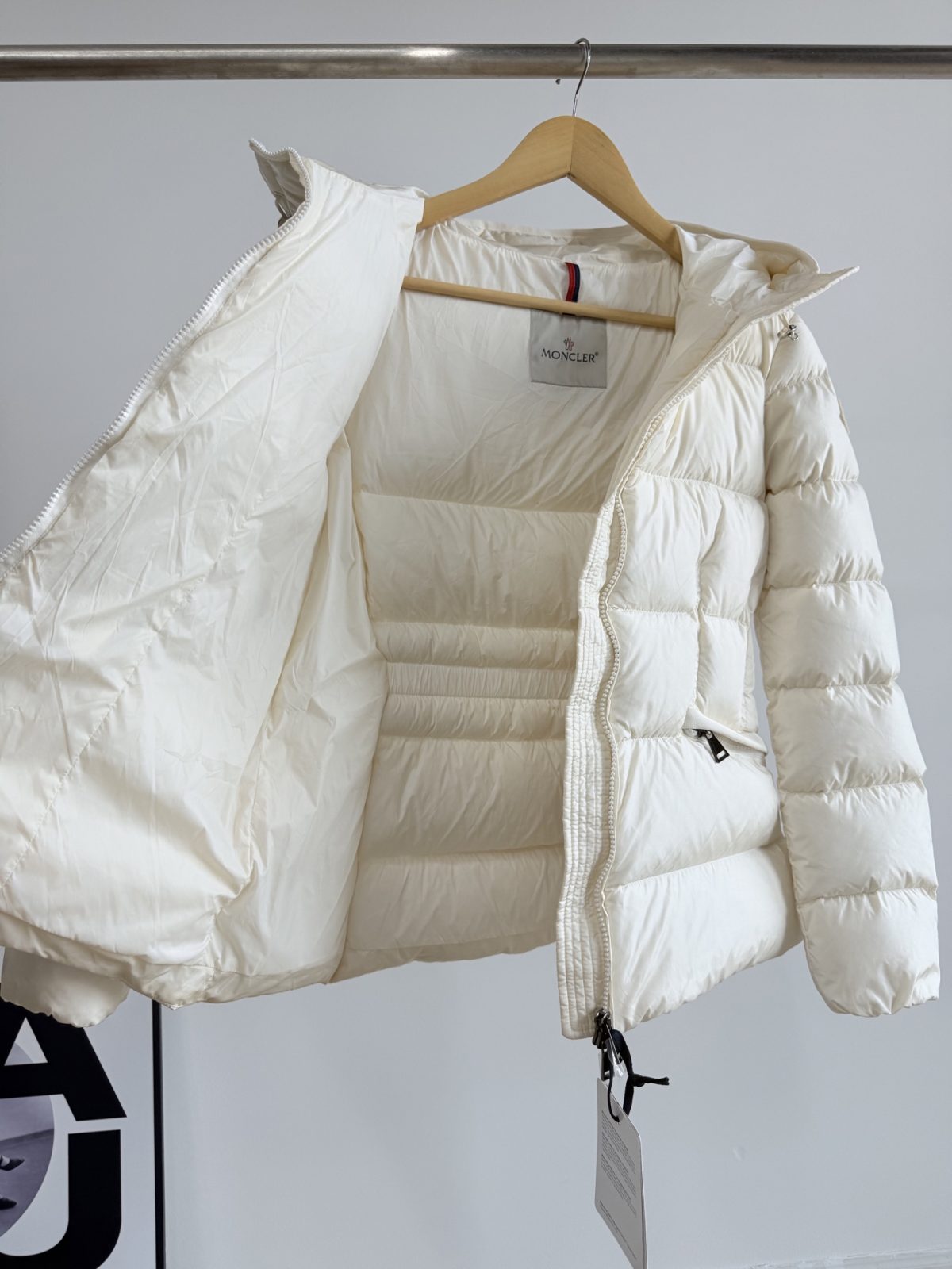 Moncler Avoce Women Down Jacket Size S-XL - Image 6