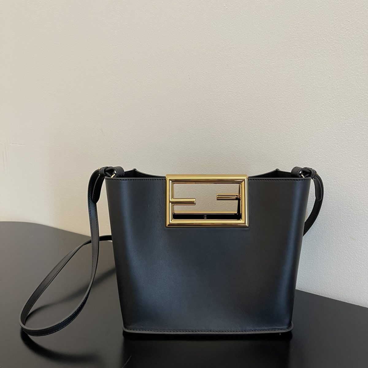 Fendi New Shoulder Bags 20*17*9cm - Image 9