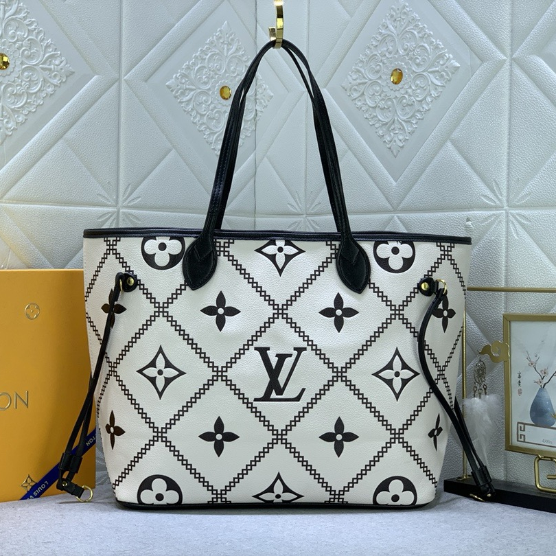 62e80ee8c66bd7f0.jpg Louis Vuitton Shopping Bags 31*28*14cm - Image 1