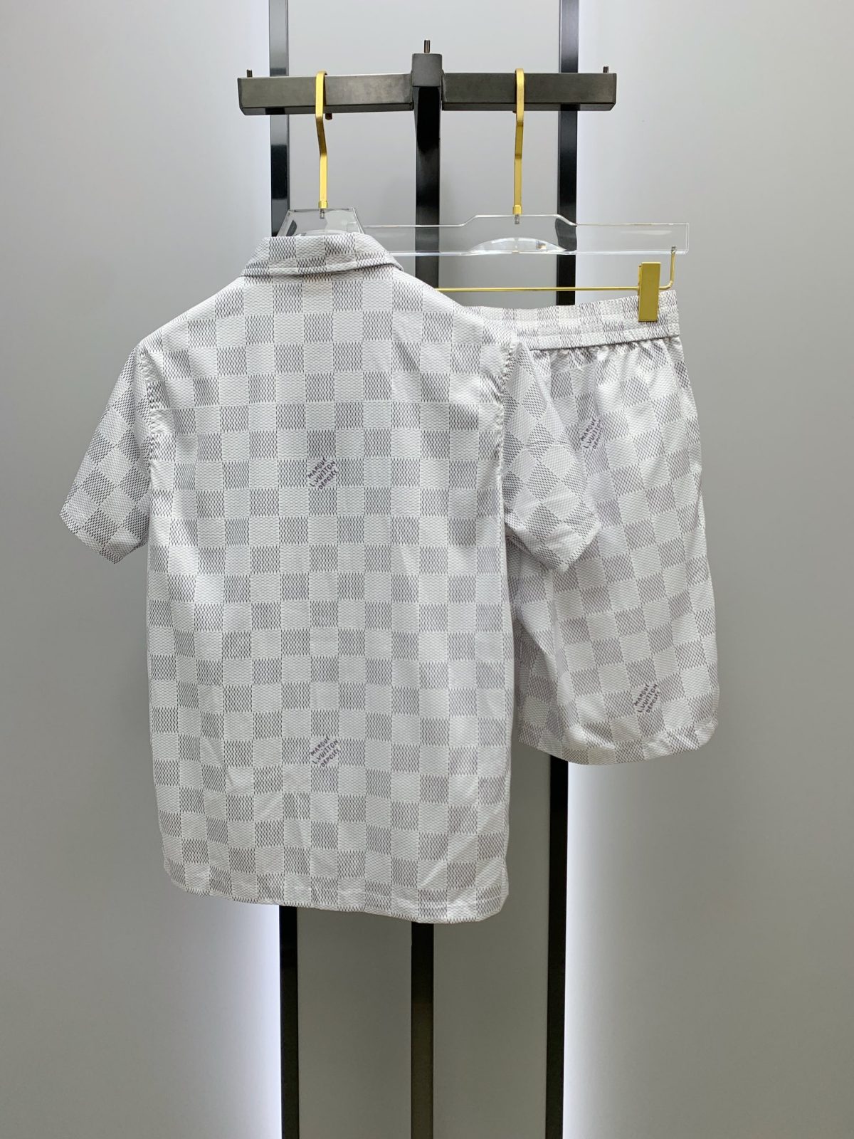 Louis Vuitton Sommeranzug Size M-XXL - Image 11