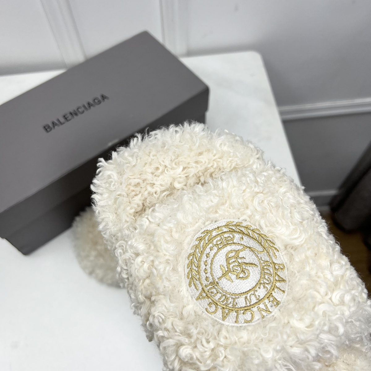 Balenciaga 23fw Women Winter Slippers Size 36-40 - Image 6