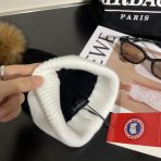 Canada Goose Knitted Hat - Image 4