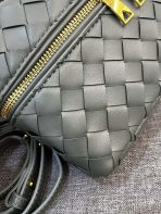 Bottega Veneta Vanity Case Shoulder Bags 24*13*6cm - Image 7