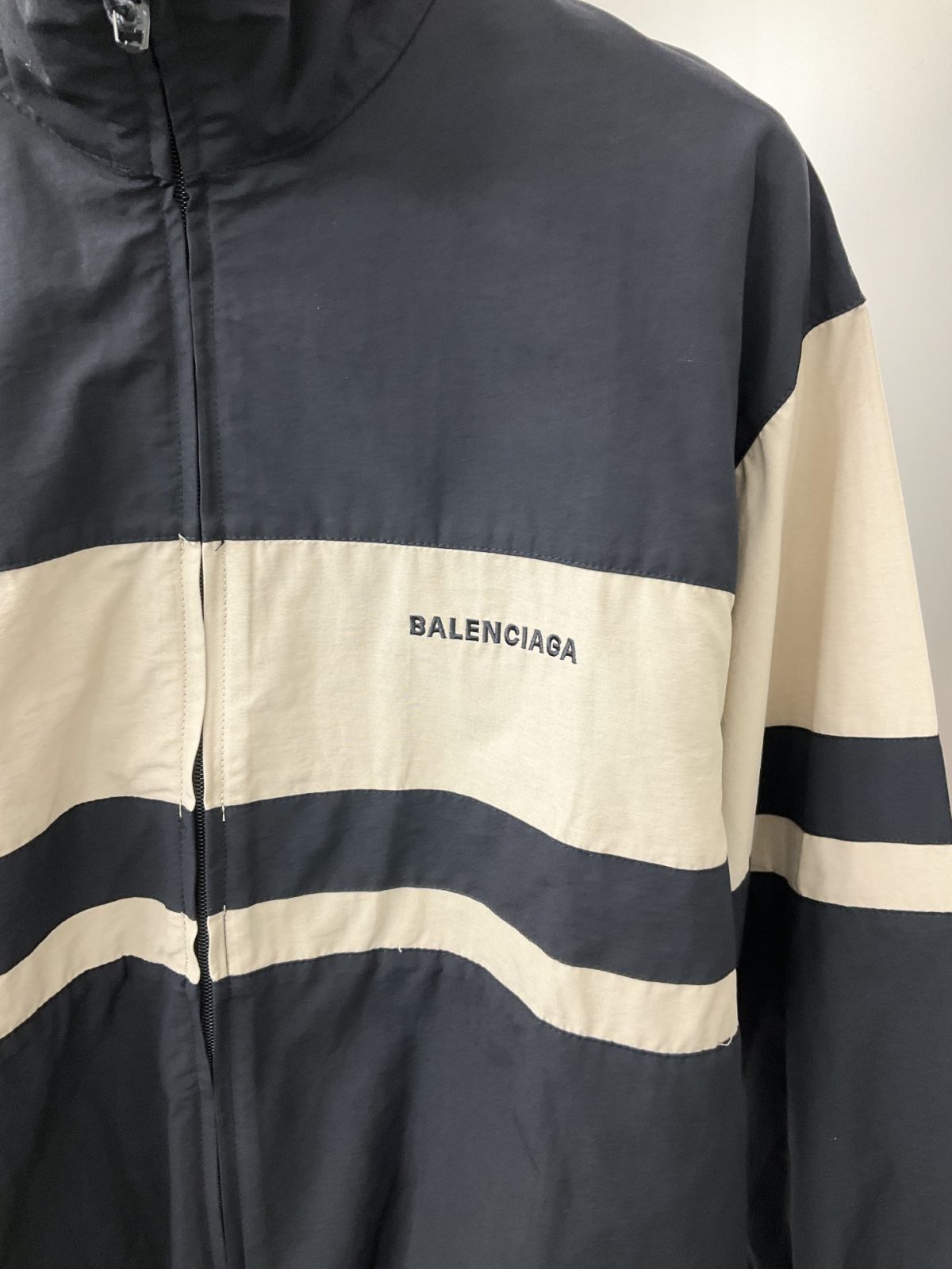 Balenciaga New Jacket Size S-XL - Image 8