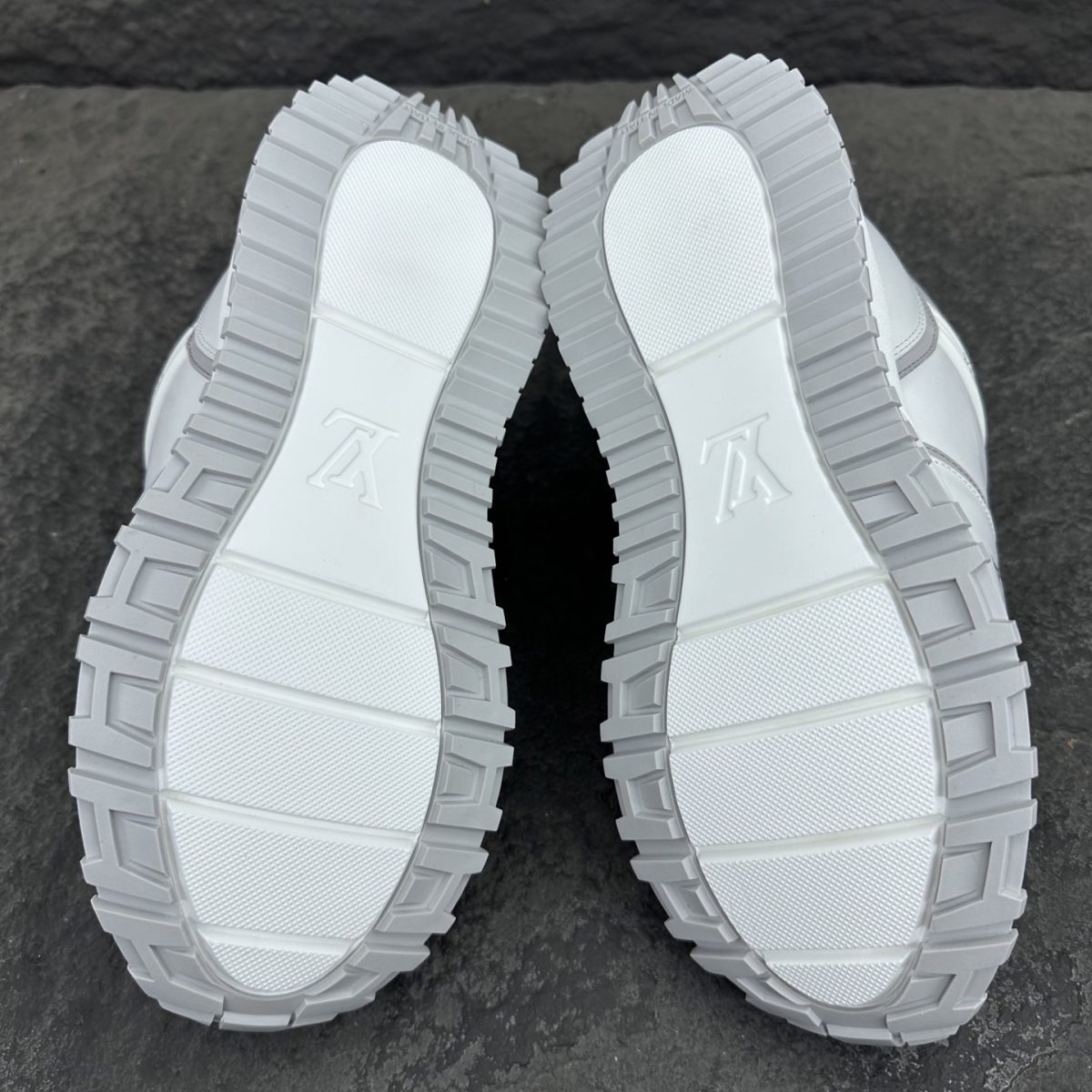 Louis Vuitton Run Away Maxi Sneaker Size 36-46 - Image 6