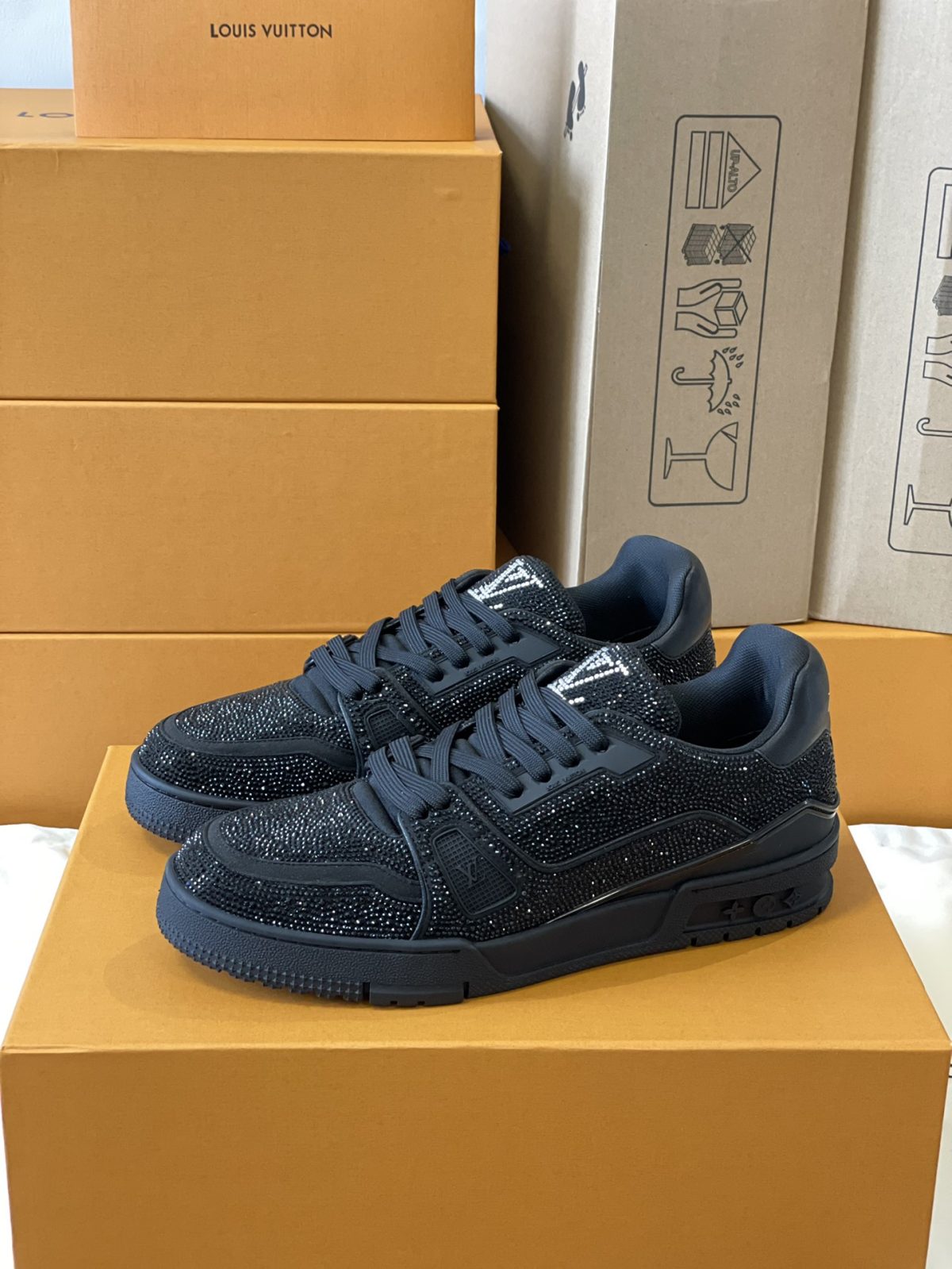 Louis Vuitton LV Trainer Diamond Sneaker Size 36-46 - Image 2