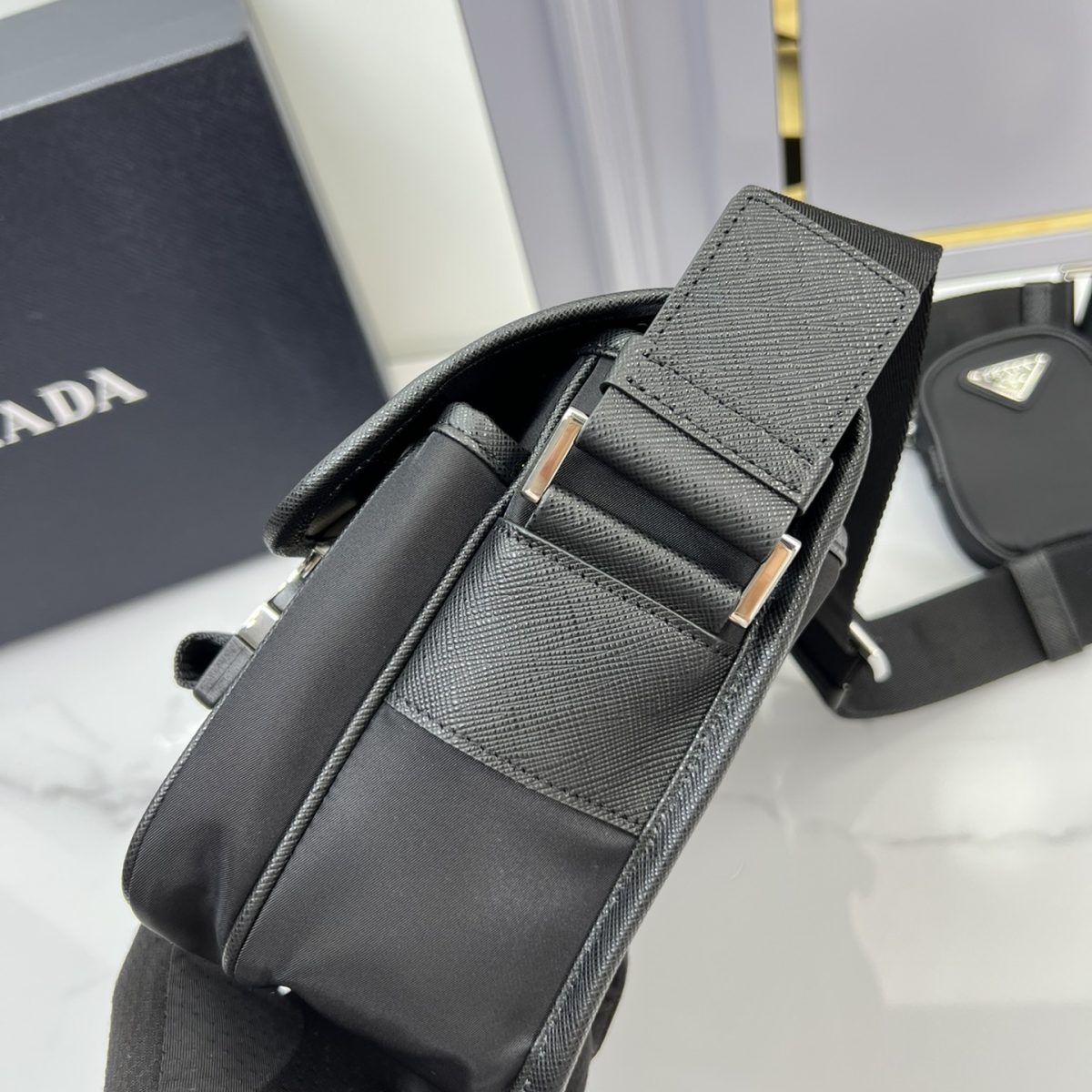 Prada 2VD034 Re-Nylon and Saffiano Leather Shoulder Bags Size 22*16*8.5cm - Image 6