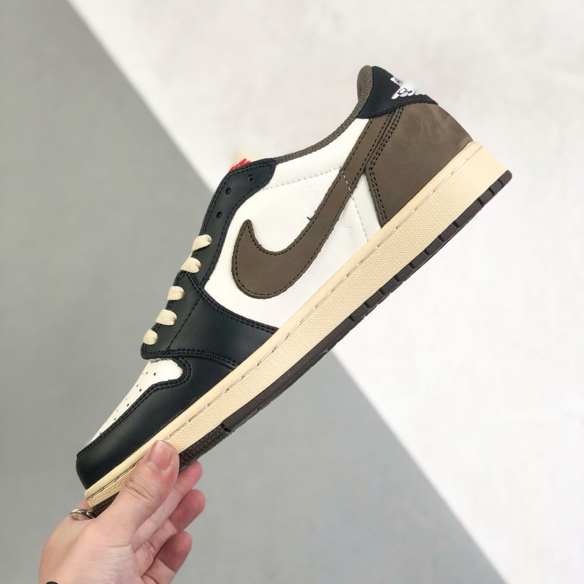 Nike Air Jordan 1 x Travis Scott Low Top Sneaker Shoes Gr. 36-46 - Image 3