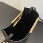 Fendi New Shoulder Bags 20*17*9cm - Image 7