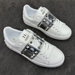 Valentino Rockstud Untitled Sneaker Size 36-46 - Image 2