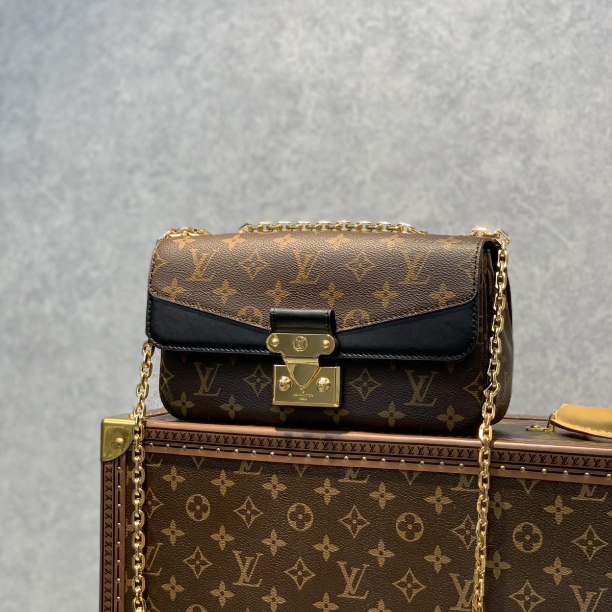 Louis Vuitton M46126 Marceau Women Bags Size 24.5*15*6.5cm - Image 2