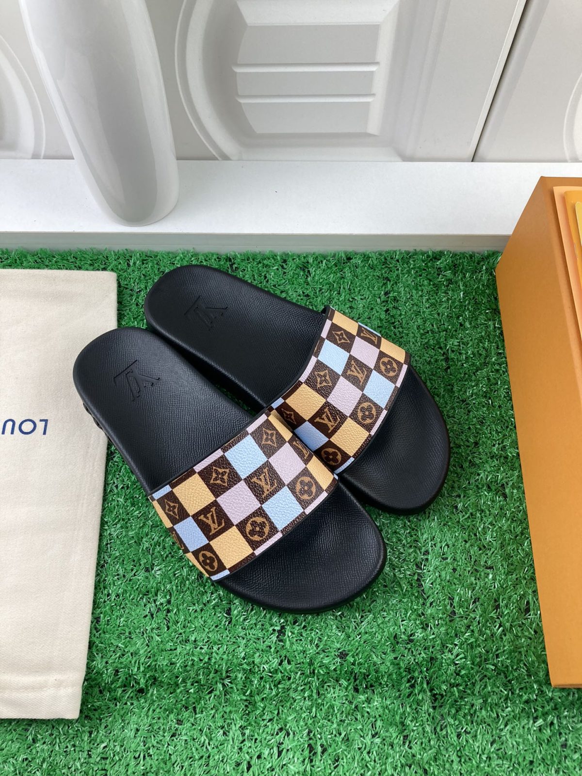 Louis Vuitton 2024ss Candy Series Slippers Size 36-45 - Image 2
